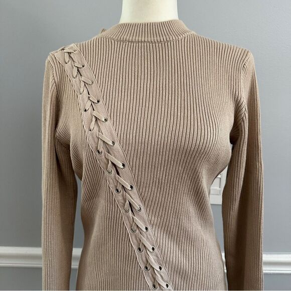 Charlotte Russe ribbed top with a ribbon tie down the front size XL NWT - Picture 4 of 6